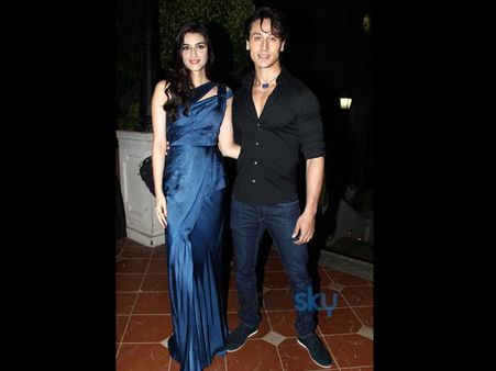 Tiger Shroff & Kriti Sanon At The Show