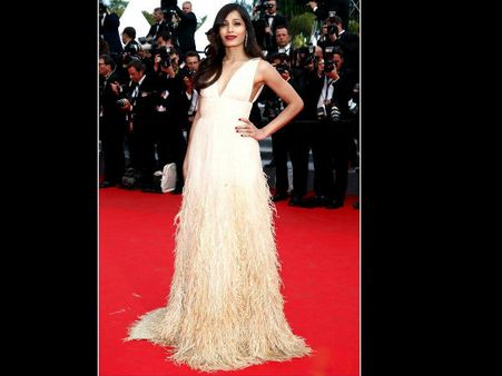 Freida Pinto’s Pastel Michael Kors Gown Freida Pinto’s Pastel Michael Kors Gown