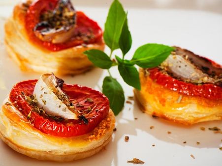 Apple Cheese Flat Bread With Herbs