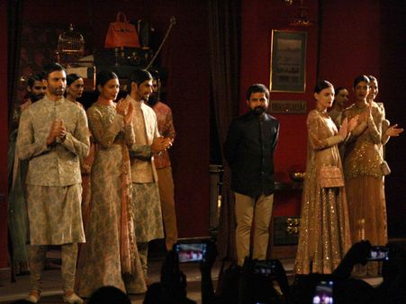 Bandhgalas n Parsi Coats