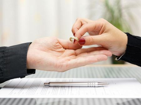 Can You Support The Financial Crisis Followed By A Divorce?