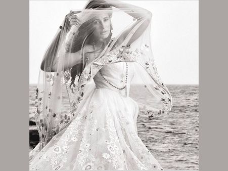 Nargis In Neeta Lulla