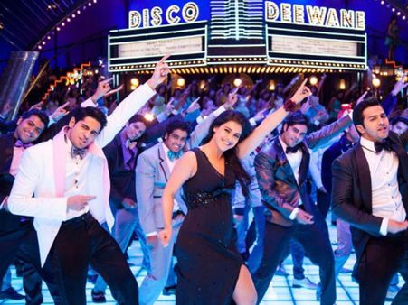 Din raat party hota hoga (You must be partying all day): 