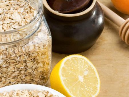 Exfoliate And Clean Your Oily Skin With Oats And Lemon