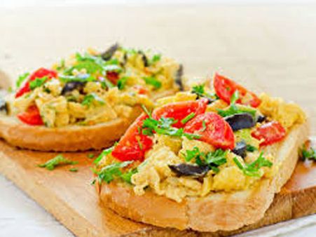 10. Hummus And Toast: 