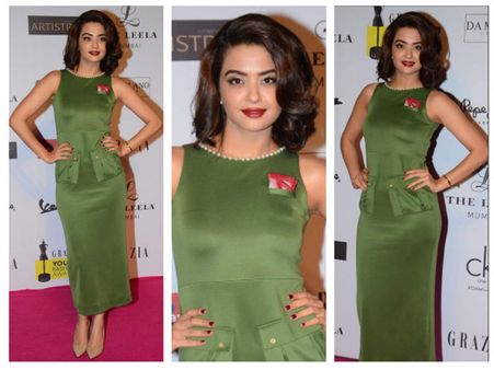 Surveen Chawla At Grazia Young Fashion Awards 2015 Surveen Chawla At Grazia Young Fashion Awards 2015