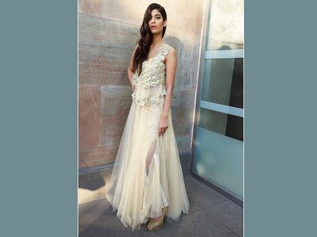 Sonam Kapoor – Arpita Mehta