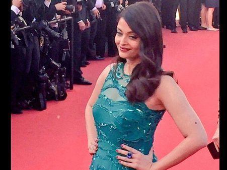 Aish's Neckline Aish's Neckline