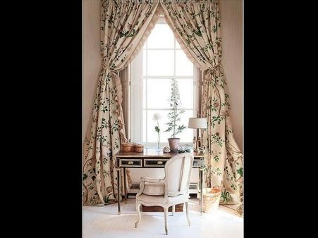 Using Floor-swiping Curtains