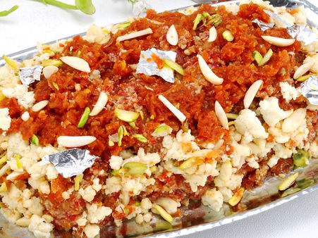 Gajar Halwa With Oats Tadka!