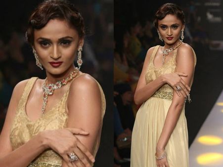 Floral Patterns & Stones Floral Patterns & Stones