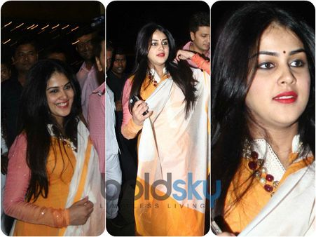Pregnant Genelia D'Souza In A Musty Shade Pregnant Genelia D'Souza In A Musty Shade