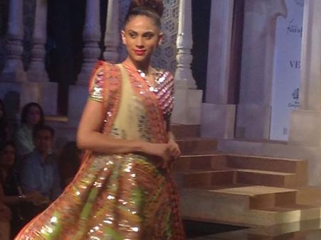 Choose The Right Choli Choose The Right Choli