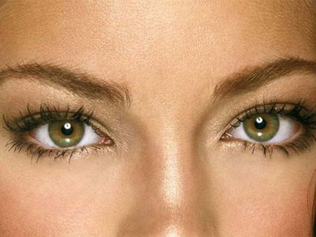 Use Under-Eye Cream Use Under-Eye Cream