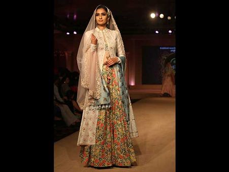 Blend-in That Floral