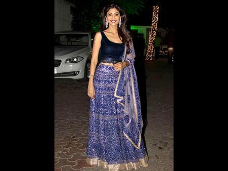Gorgeous Shilpa Shetty In Blue Gorgeous Shilpa Shetty In Blue