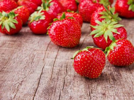 5. Strawberry As Sunscreen: 