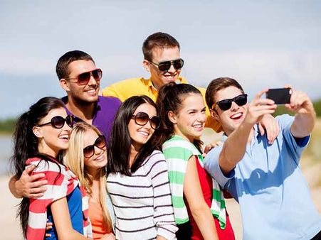 Avoid Being On The Front Of A Group Photo