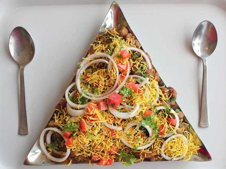 3. Sev Puri Or Tikki Puri 