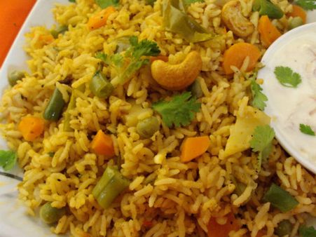 Aloo Gobi Pulav: 