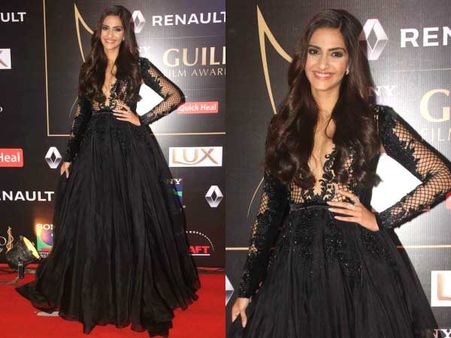 Fashionista Sonam Kapoor In Raven Black Gown