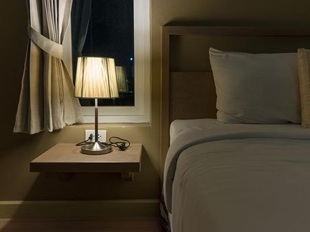 Those Cute Bed Lights: Those Cute Bed Lights: