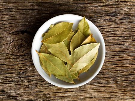 4.Bay Leaves: 