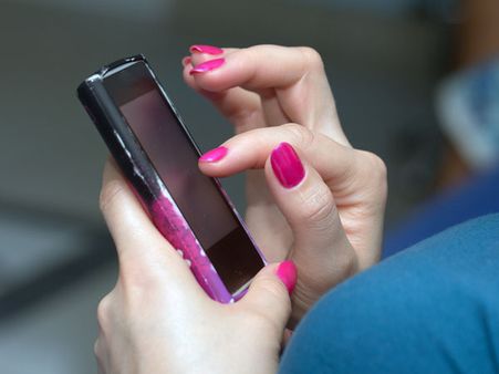 Try Mobile Apps To Keep You Updated: