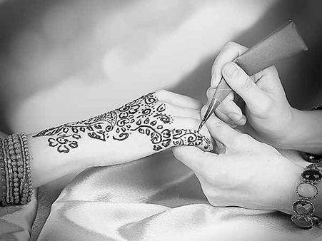 Superstitions Associated With Mehendi
