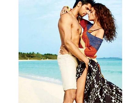 Alia In ONLY India Sweater