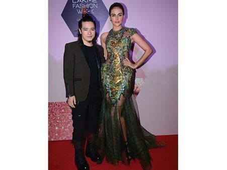 Mandana Karimi In Asa Kazingmei Mandana Karimi In Asa Kazingmei