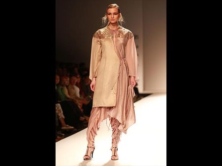 Wrap The Plain With Textured