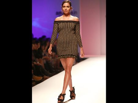 Goes Off The Shoulders!