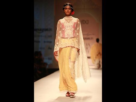 Yellow Back Again! Yellow Back Again!