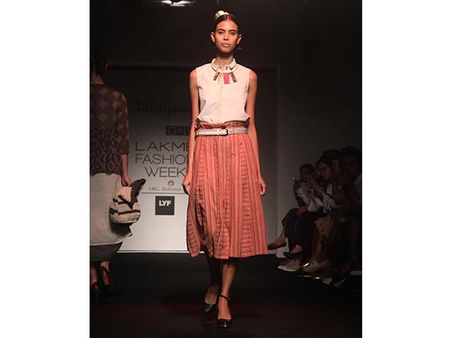 Extraordinary Motifs