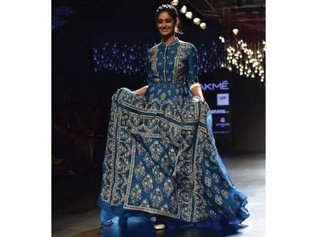 Ileana D'Cruz Showstopper For Rahul Mishra