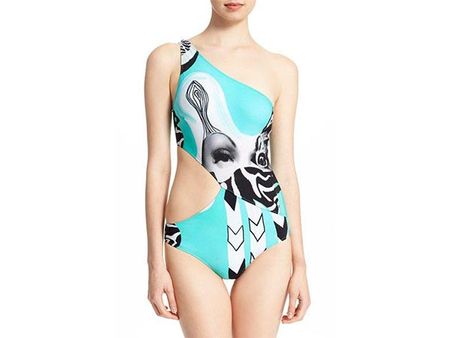 Right Choice Of Swimwear For The Curvy You