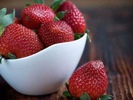 Strawberry Face Pack: Strawberry Face Pack: