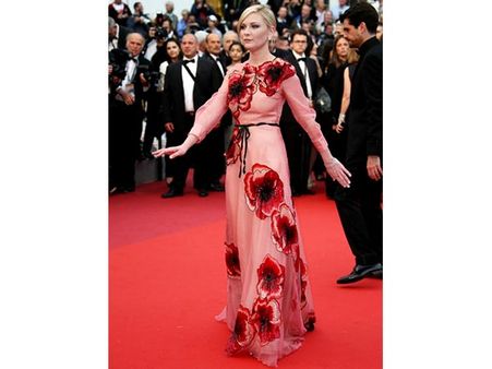 Kirsten Dunst In A Tulle Gown Kirsten Dunst In A Tulle Gown