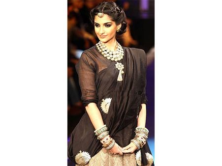 Large Stonework Necklace With Solid Colours