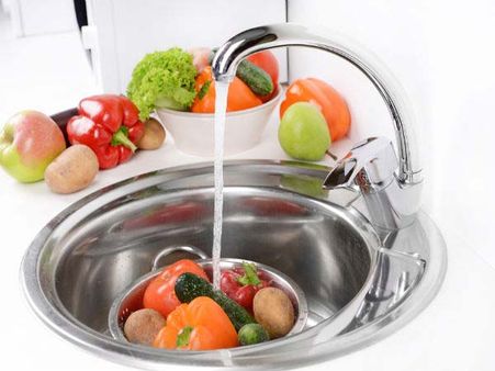 Tip 7: Wash The Fruits & Vegetables Thoroughly