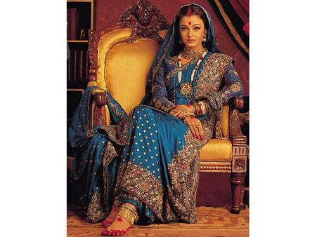The Most Famous Blue Saree The Most Famous Blue Saree