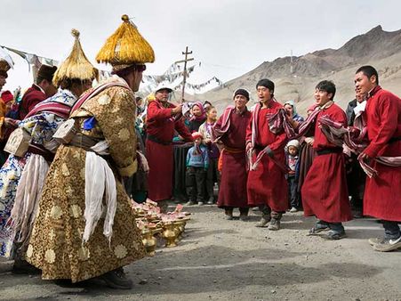 Common Wife Of All Sons!