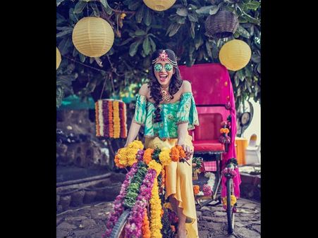 Offbeat Mehndi Outfit