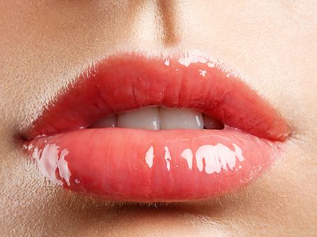 3. Gloss Trick For The Lips: 