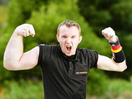 Matthias Schlitte – Single Gigantic Arm!