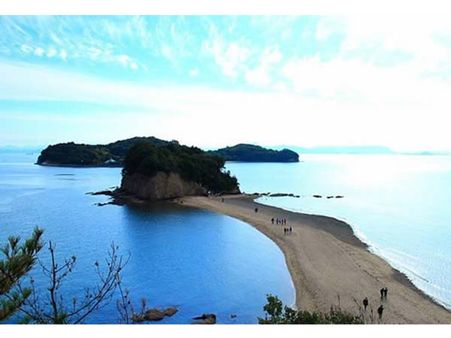 The Romantic Path In Japan