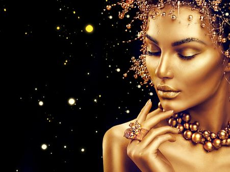 8. Opting For Too Much Shimmer: 