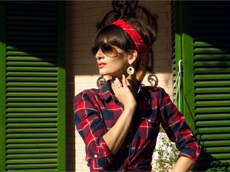 1. Hair Bands: 1. Hair Bands: