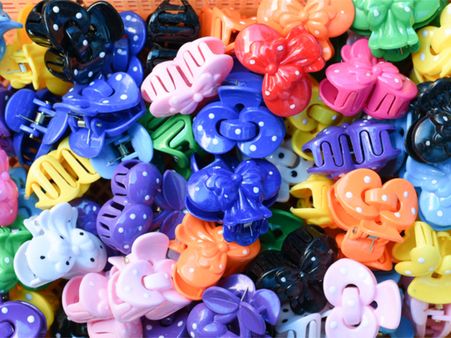 2. Butterfly Clips: 2. Butterfly Clips: